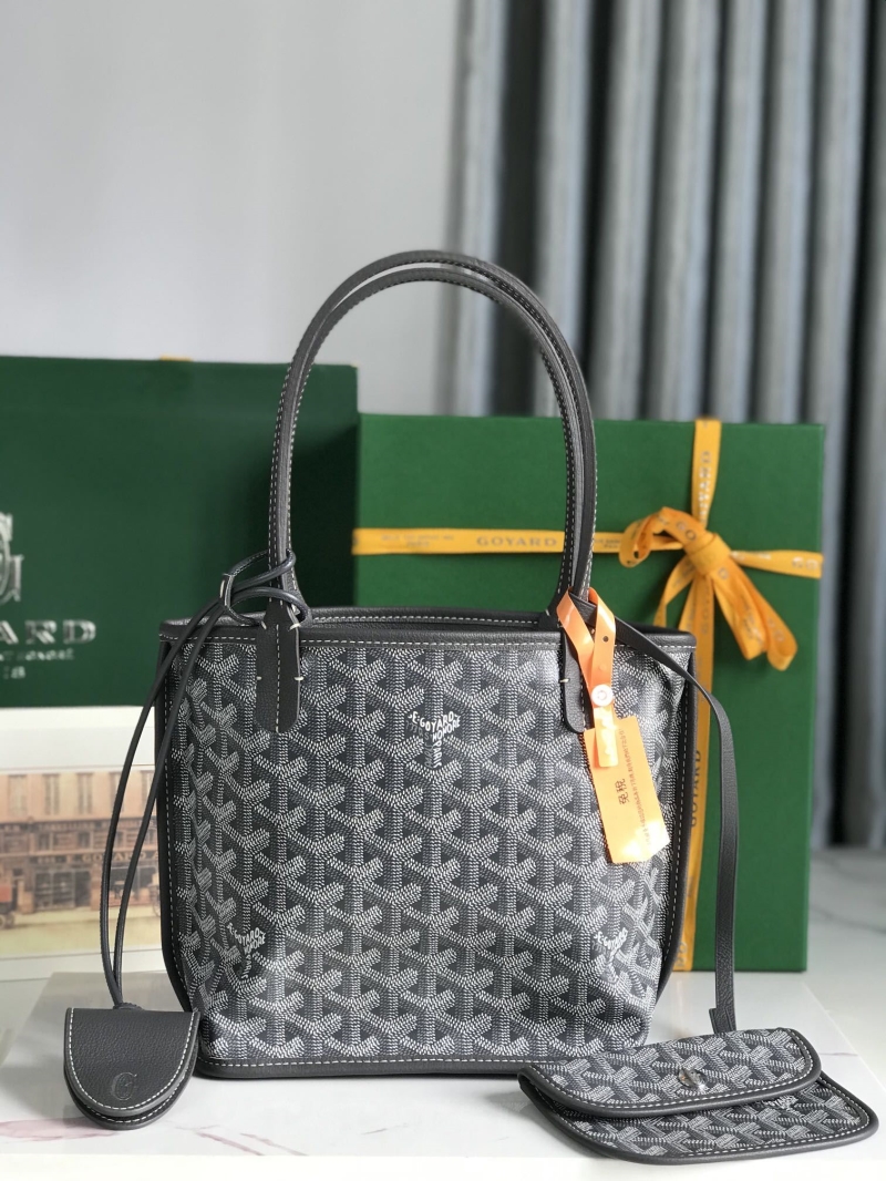 Goyard Shopping Bags